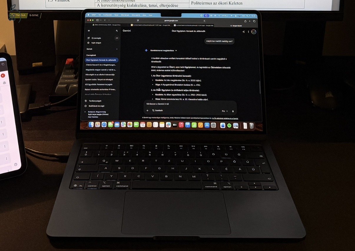MacBook Air M4