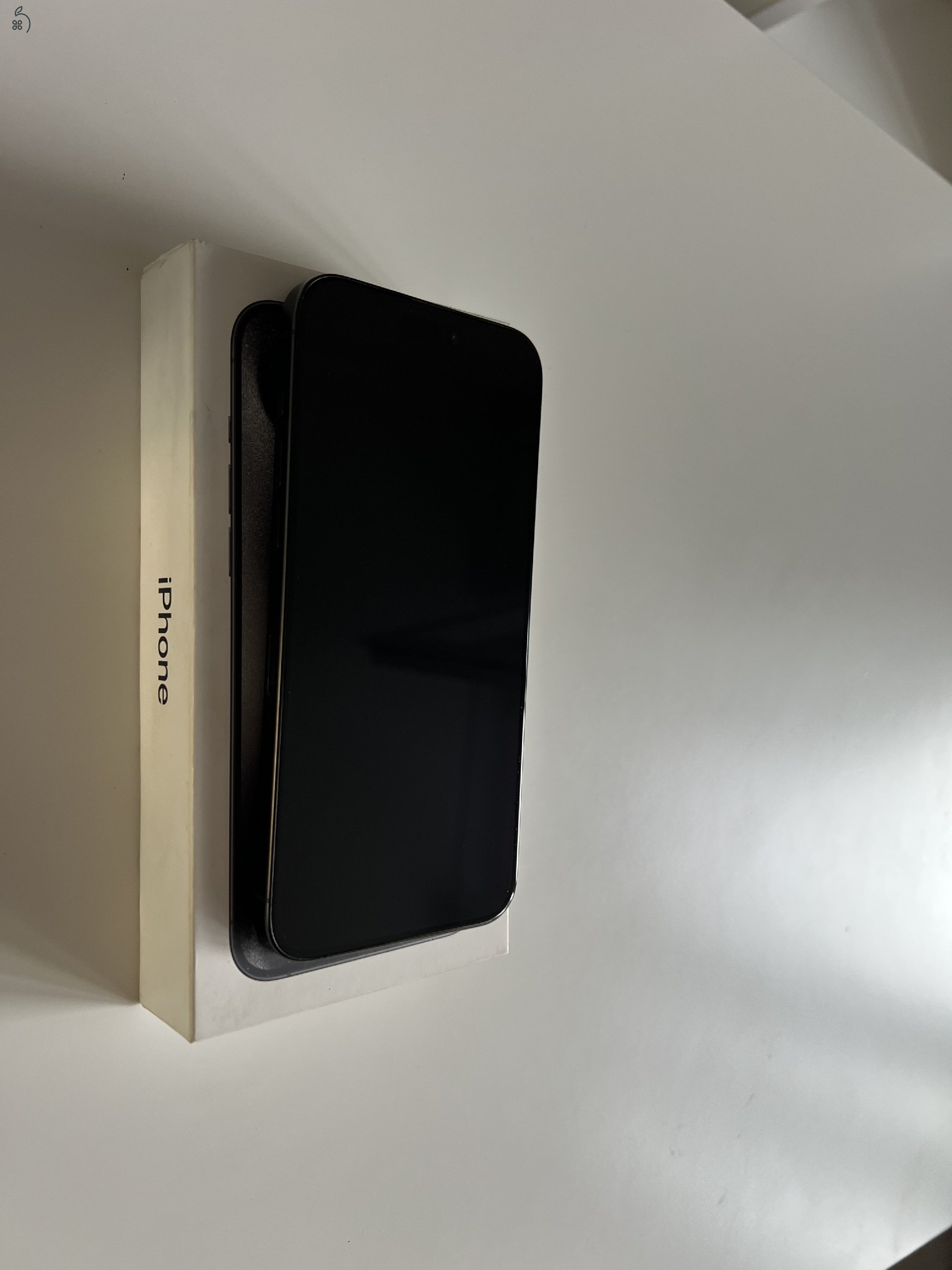 Újszerű iPhone 15 Pro Max 256GB Black Titanium Független (86%)