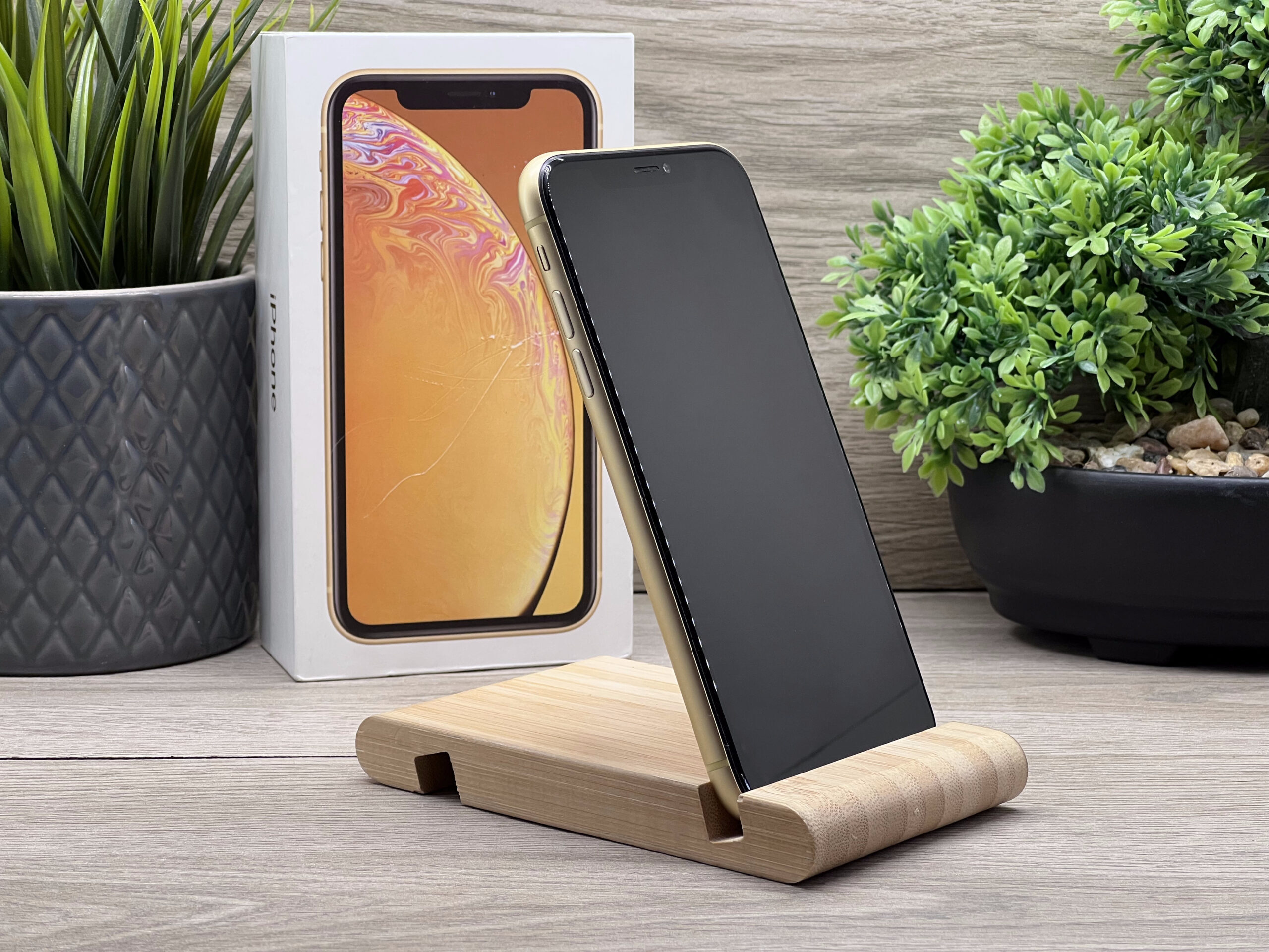 iPhone XR Yellow 128GB 2 ÉV Garanciával 100%