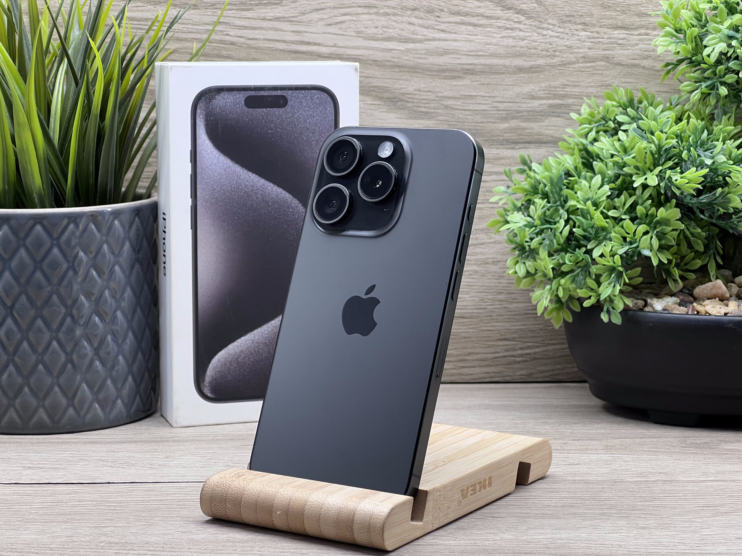 Hibátlan iPhone 15 Pro Black Titanium 128GB 2 ÉV Garanciával 91%