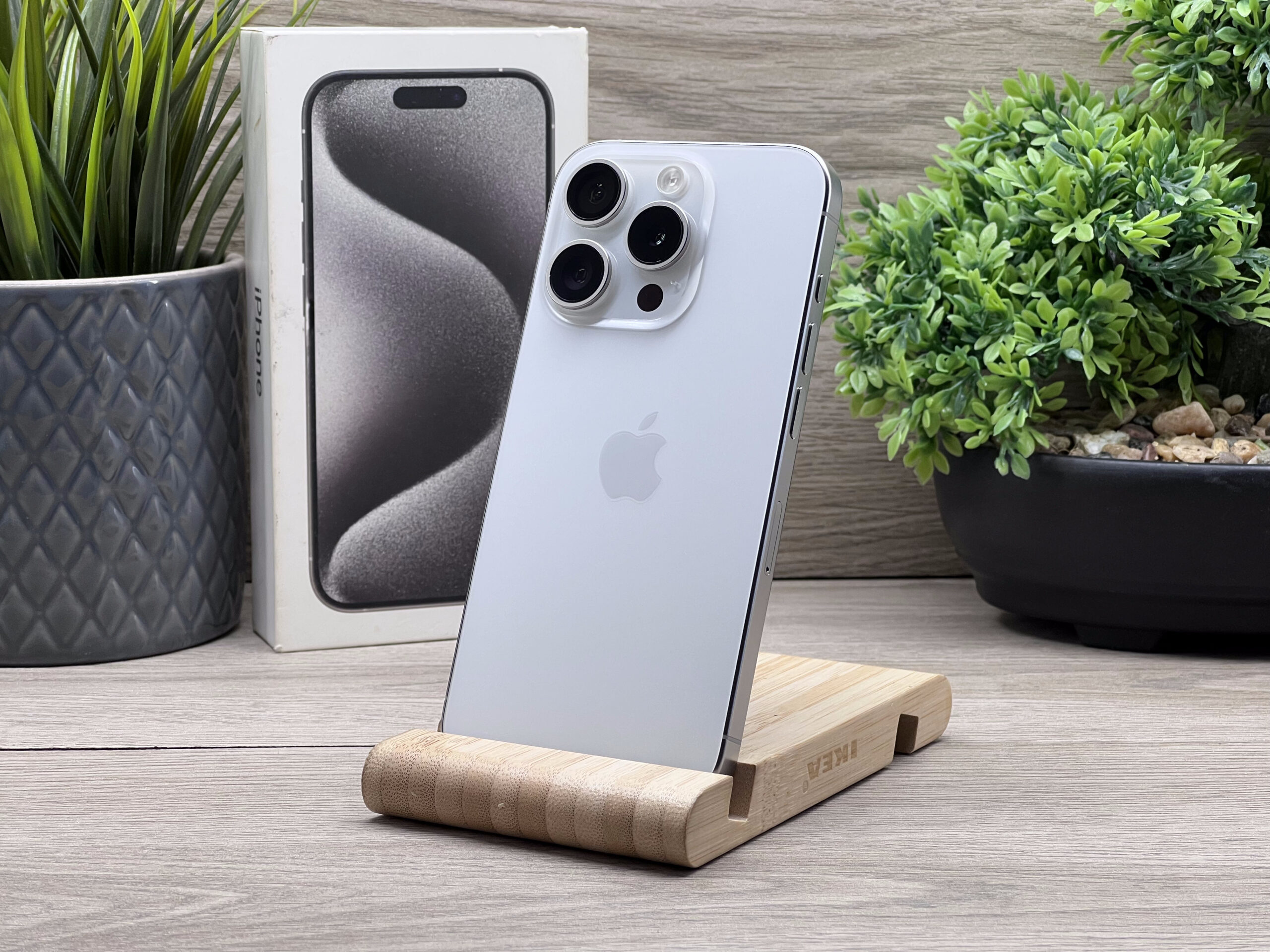 Hibátlan iPhone 15 Pro White Titanium 128GB 2 ÉV Garanciával 92%