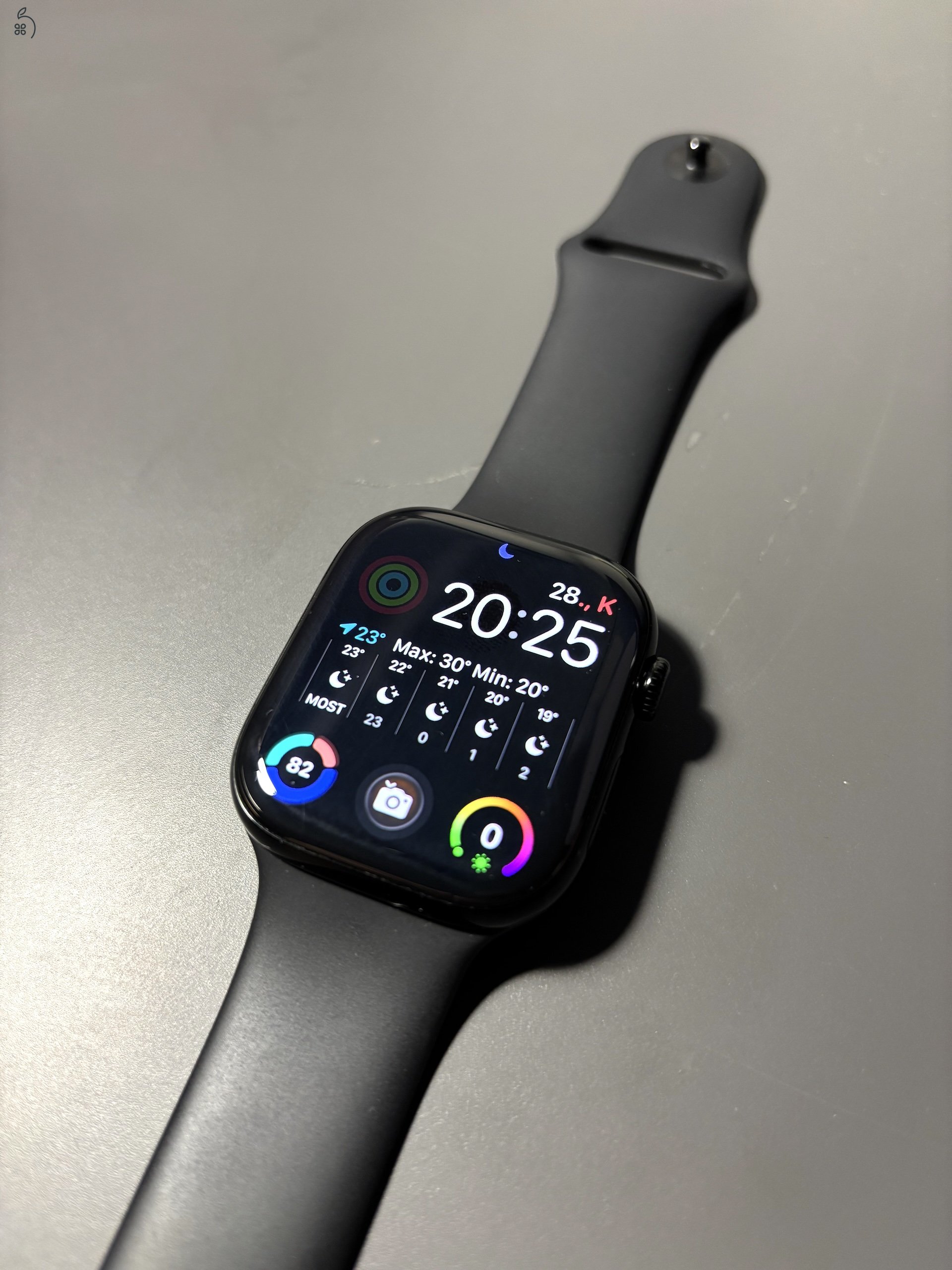 Apple Watch Series 11 46mm Kozmoszfekete (100% aksi, garanciális)