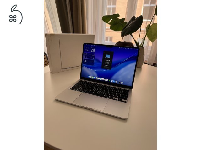 MacBook Air 13” M3 (16 GB RAM, 512 GB SSD), Silver