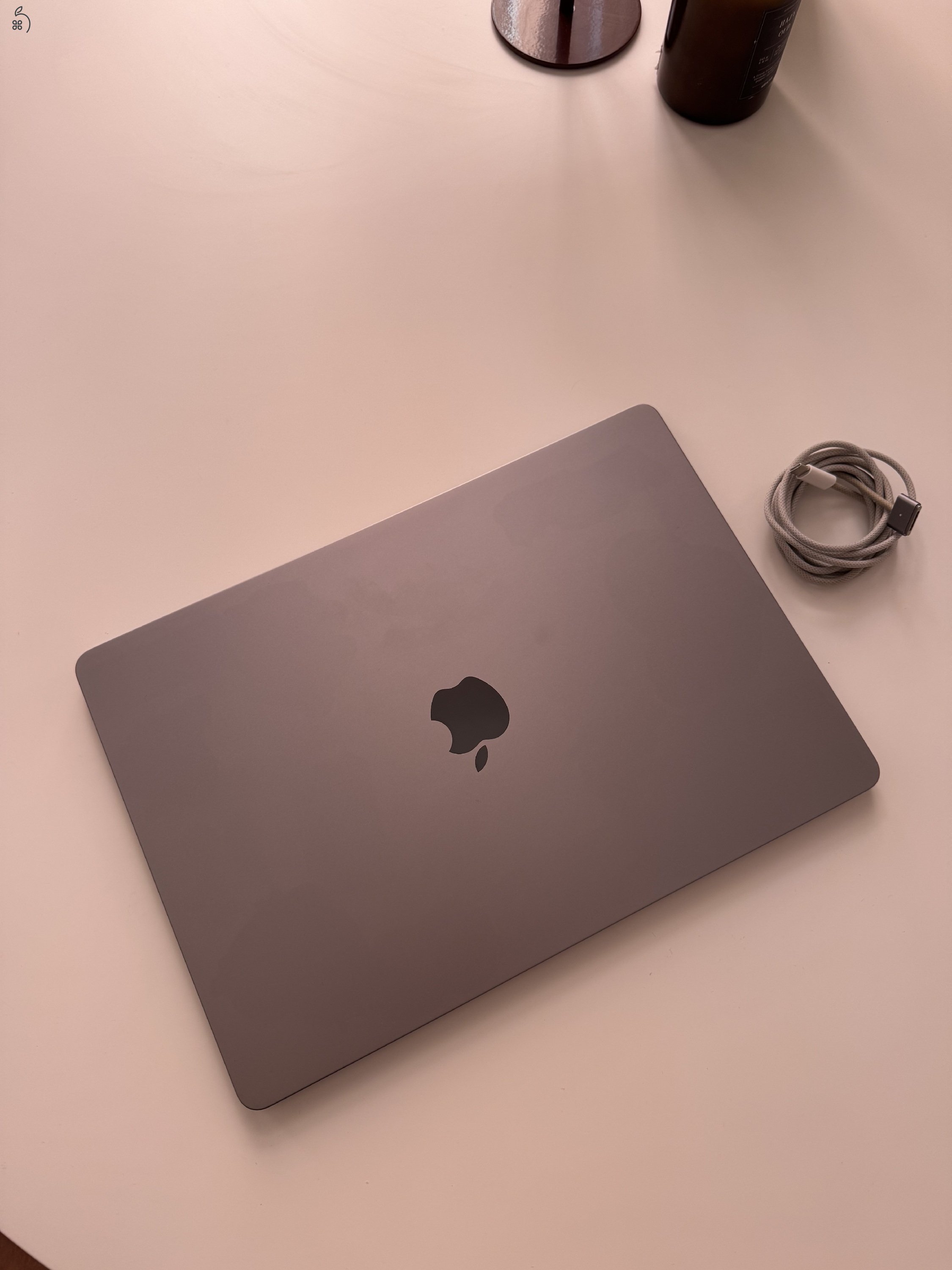 MacBook Air 15” (2023) – M2 chip, 256GB SSD, 8GB RAM