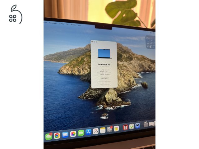MacBook Air 15” (2023) – M2 chip, 256GB SSD, 8GB RAM