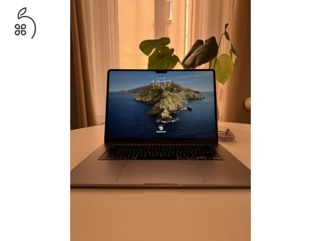 MacBook Air 15” (2023) – M2 chip, 256GB SSD, 8GB RAM