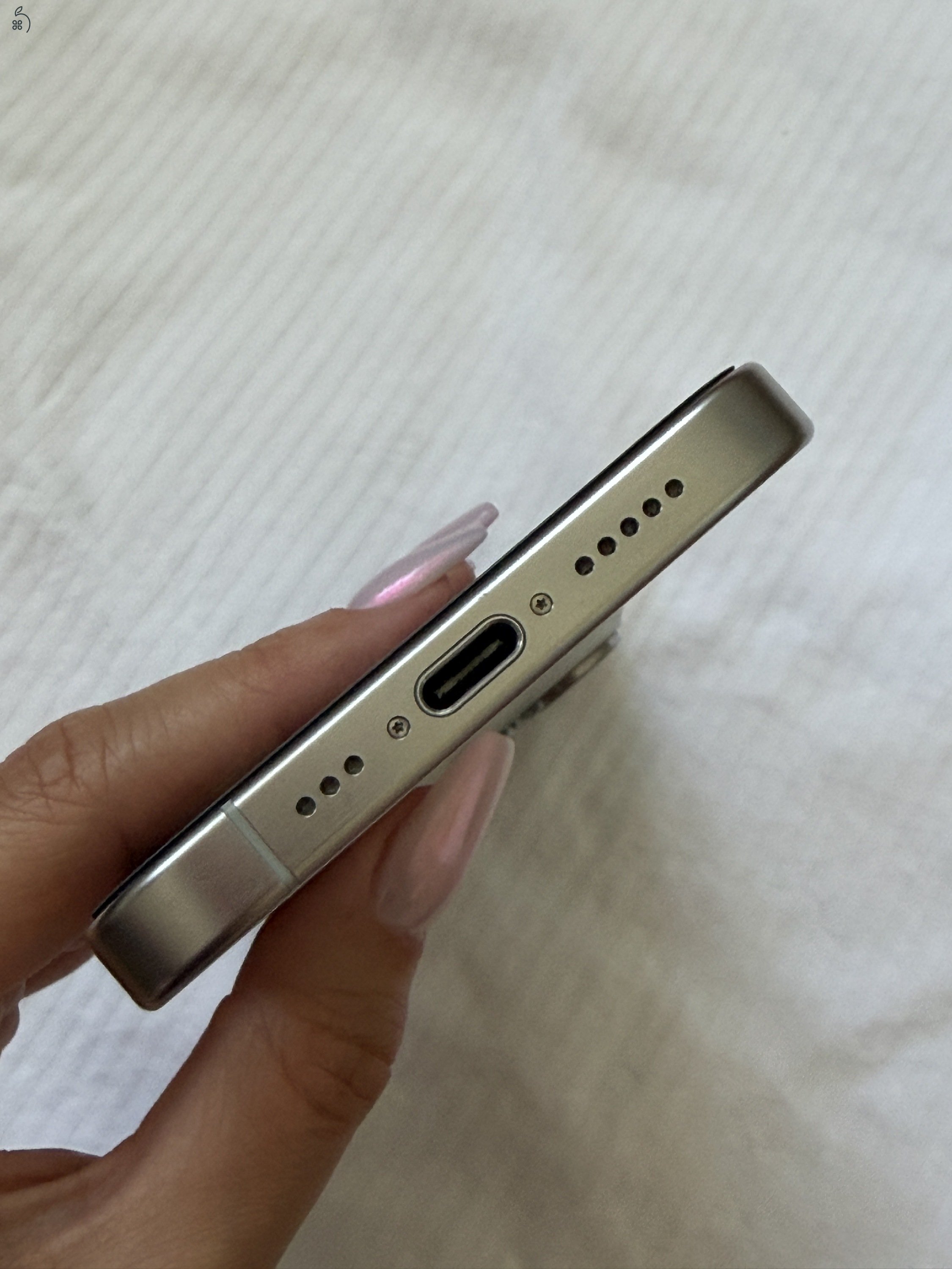 Apple iPhone 15pro 128GB (Titán Fehér)