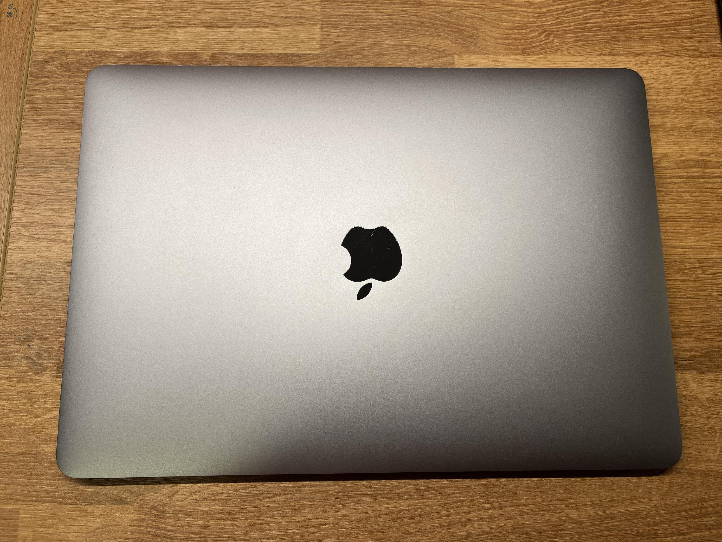 Apple MacBook Air M1 13