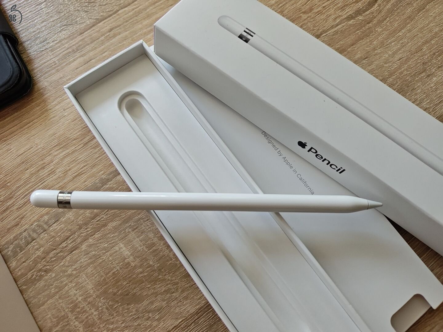 Eladó Apple iPad 9. generáció (2021) 256 GB Wi-Fi + Apple Pencil (1. generáció)