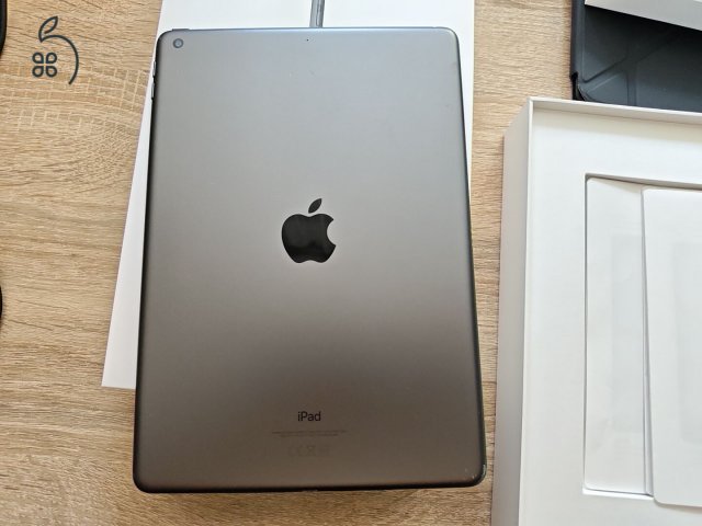 Eladó Apple iPad 9. generáció (2021) 256 GB Wi-Fi + Apple Pencil (1. generáció)