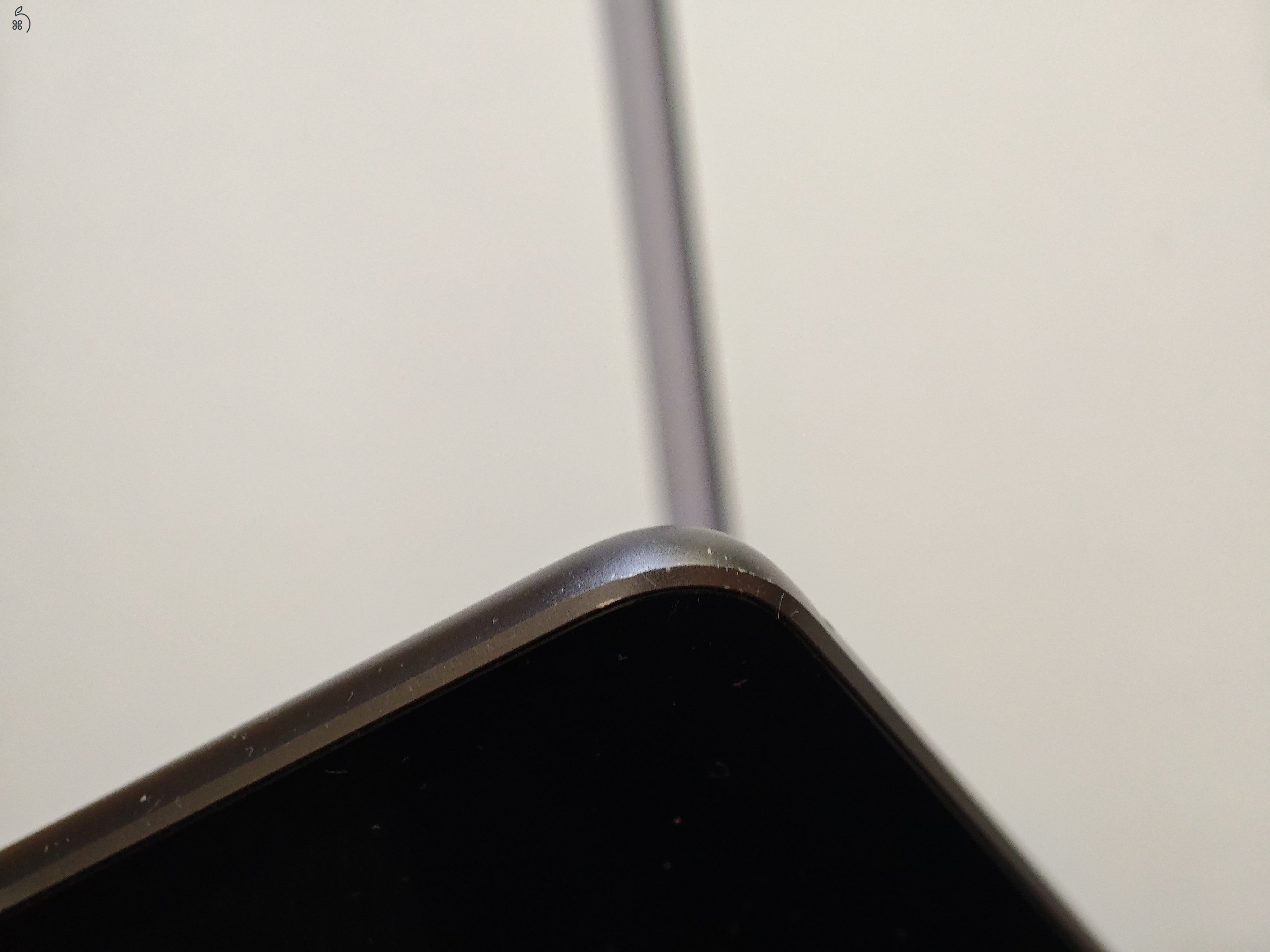 Eladó Apple iPad 9. generáció (2021) 256 GB Wi-Fi + Apple Pencil (1. generáció)