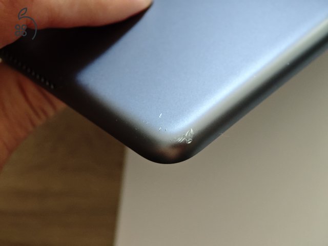 Eladó Apple iPad 9. generáció (2021) 256 GB Wi-Fi + Apple Pencil (1. generáció)