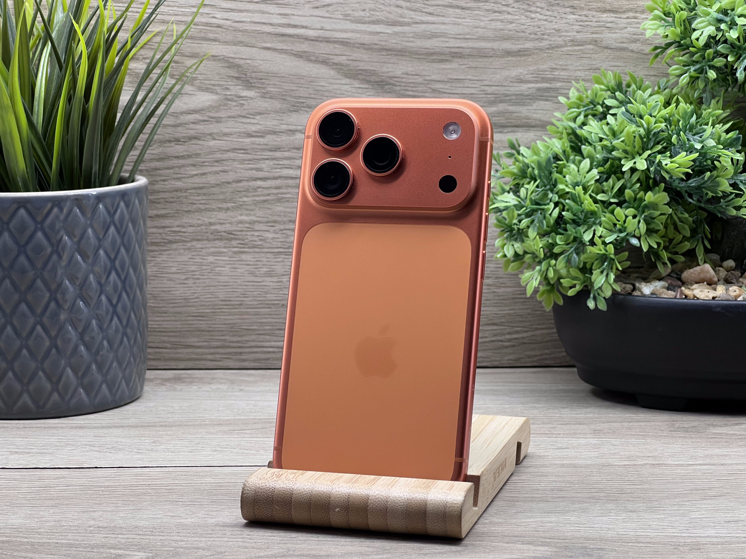 Hibátlan iPhone 17 Pro Cosmic Orange 256GB 2 ÉV Garanciával 100%