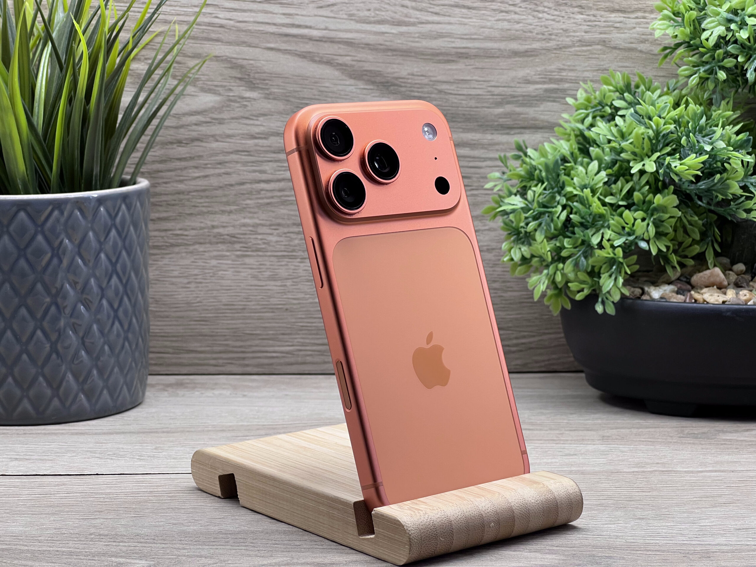 Hibátlan iPhone 17 Pro Cosmic Orange 256GB 2 ÉV Garanciával 100%