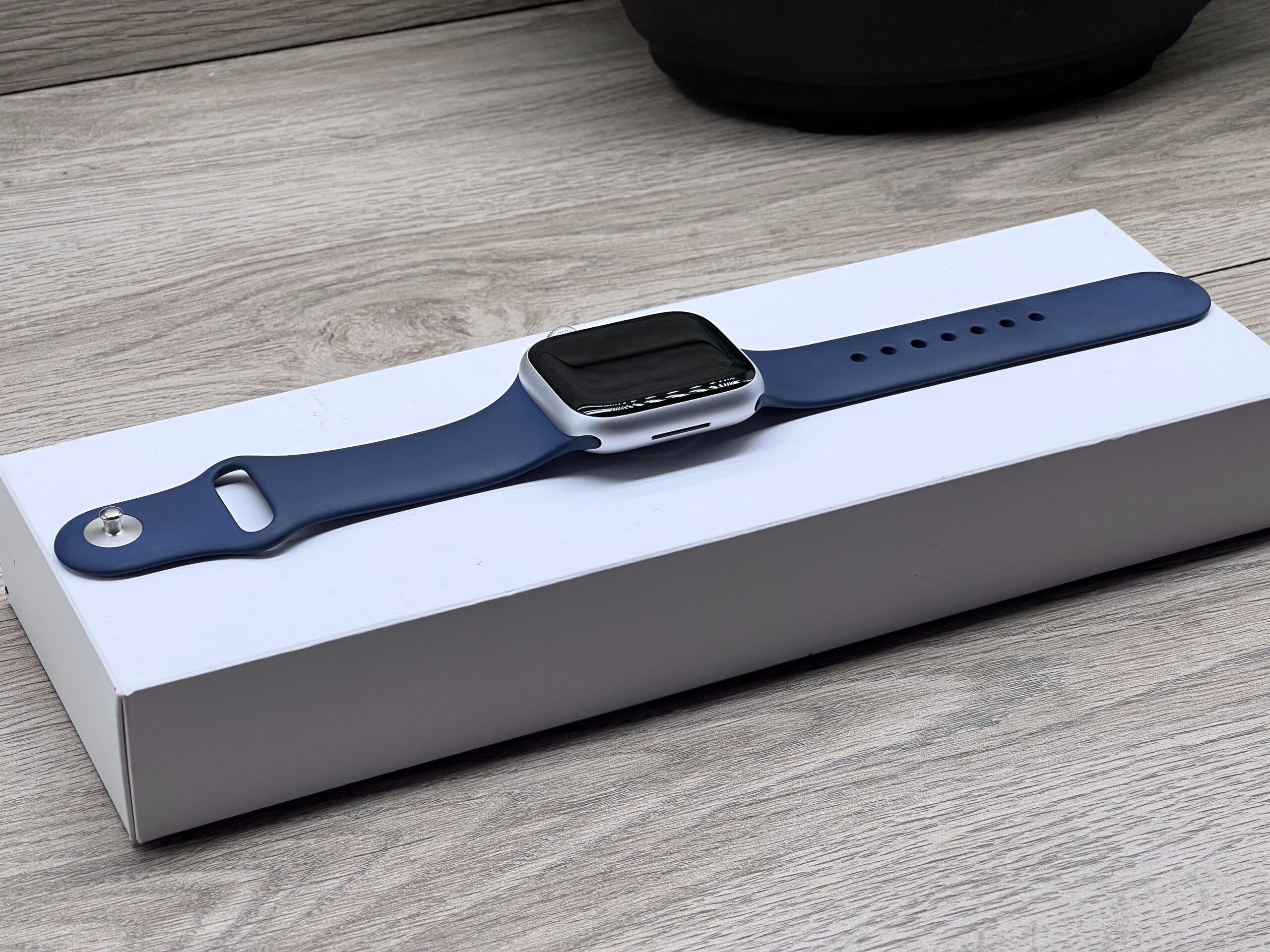 Hibátlan Apple Watch S9 Silver 41mm 2 ÉV Garanciával 90%
