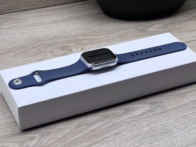 Hibátlan Apple Watch S9 Silver 41mm 2 ÉV Garanciával 90%