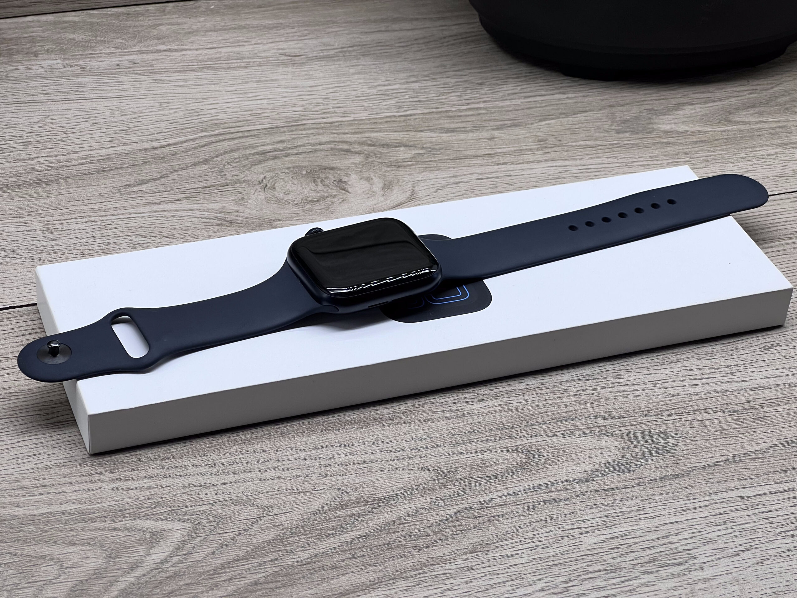 Hibátlan Apple Watch SE3 Midnight 44mm 2 ÉV Garanciával 95%