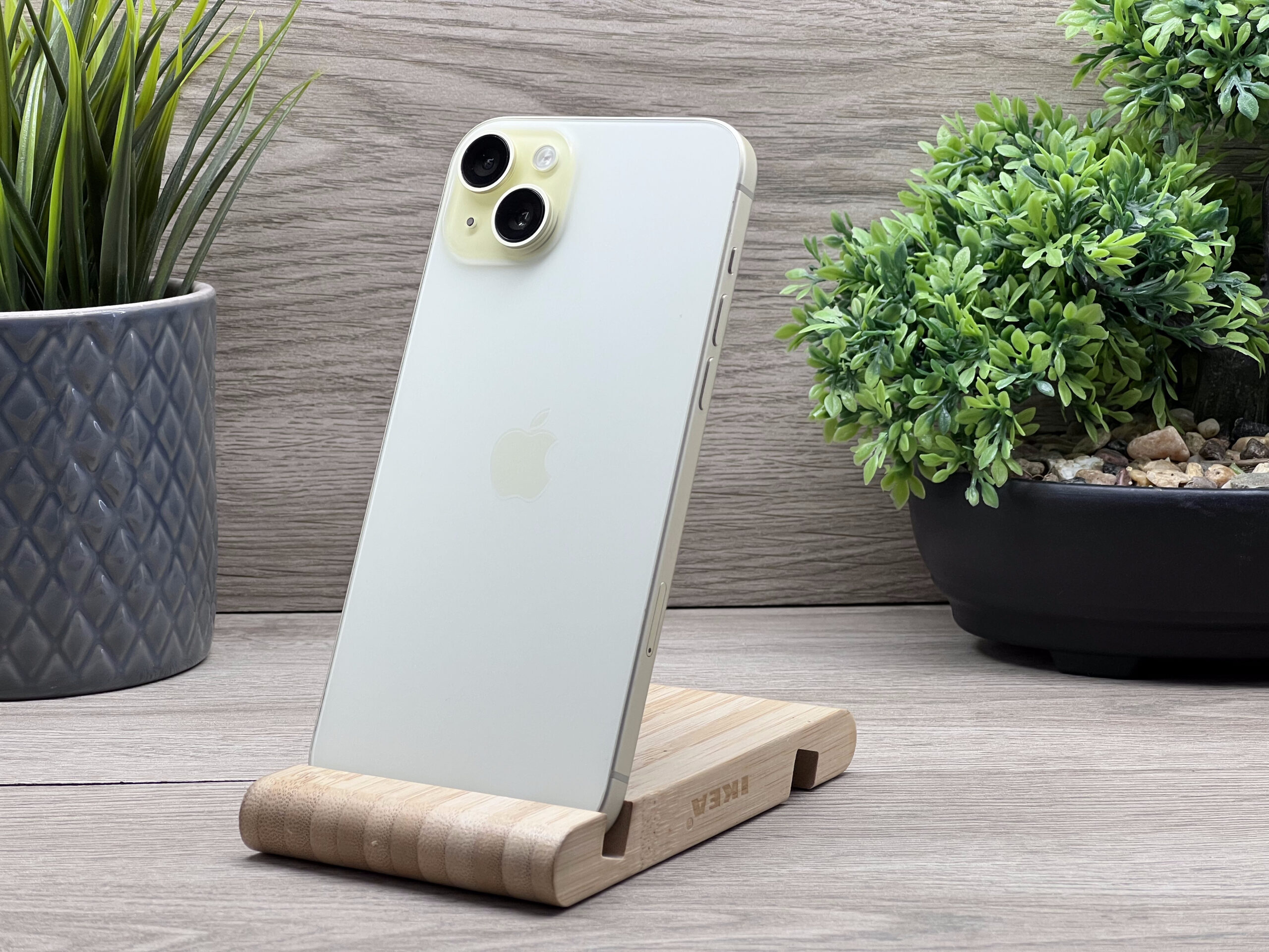 Hibátlan iPhone 15 Plus Yellow 256GB 2 ÉV Garanciával 100%