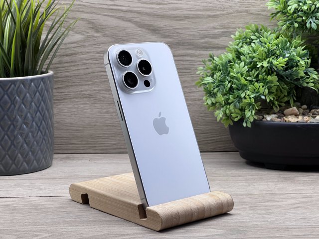 Hibátlan iPhone 15 Pro White Titanium 128GB 2 ÉV Garanciával 90%