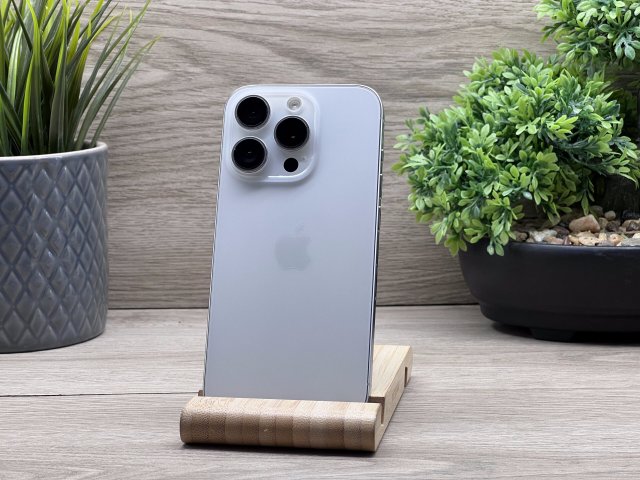 Hibátlan iPhone 15 Pro White Titanium 128GB 2 ÉV Garanciával 90%