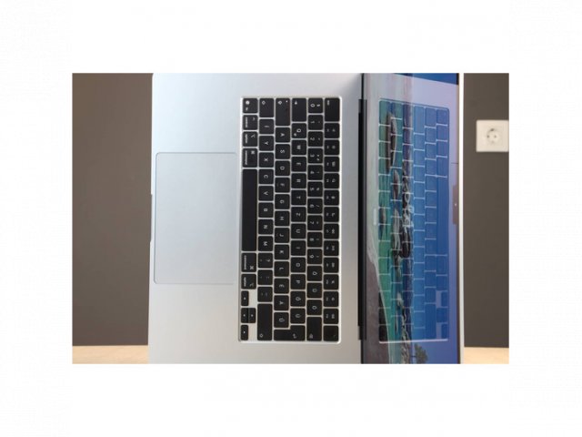 Újszerű Apple MacBook Air 15