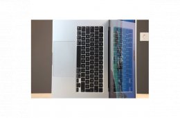 Újszerű Apple MacBook Air 15