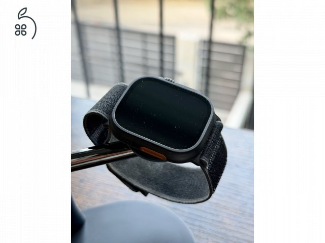 Karcmentes Apple Watch Ultra 2 49mm Black Titanium