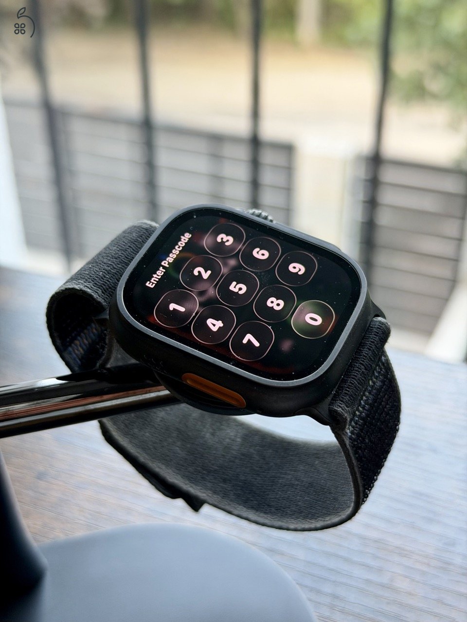 Karcmentes Apple Watch Ultra 2 49mm Black Titanium