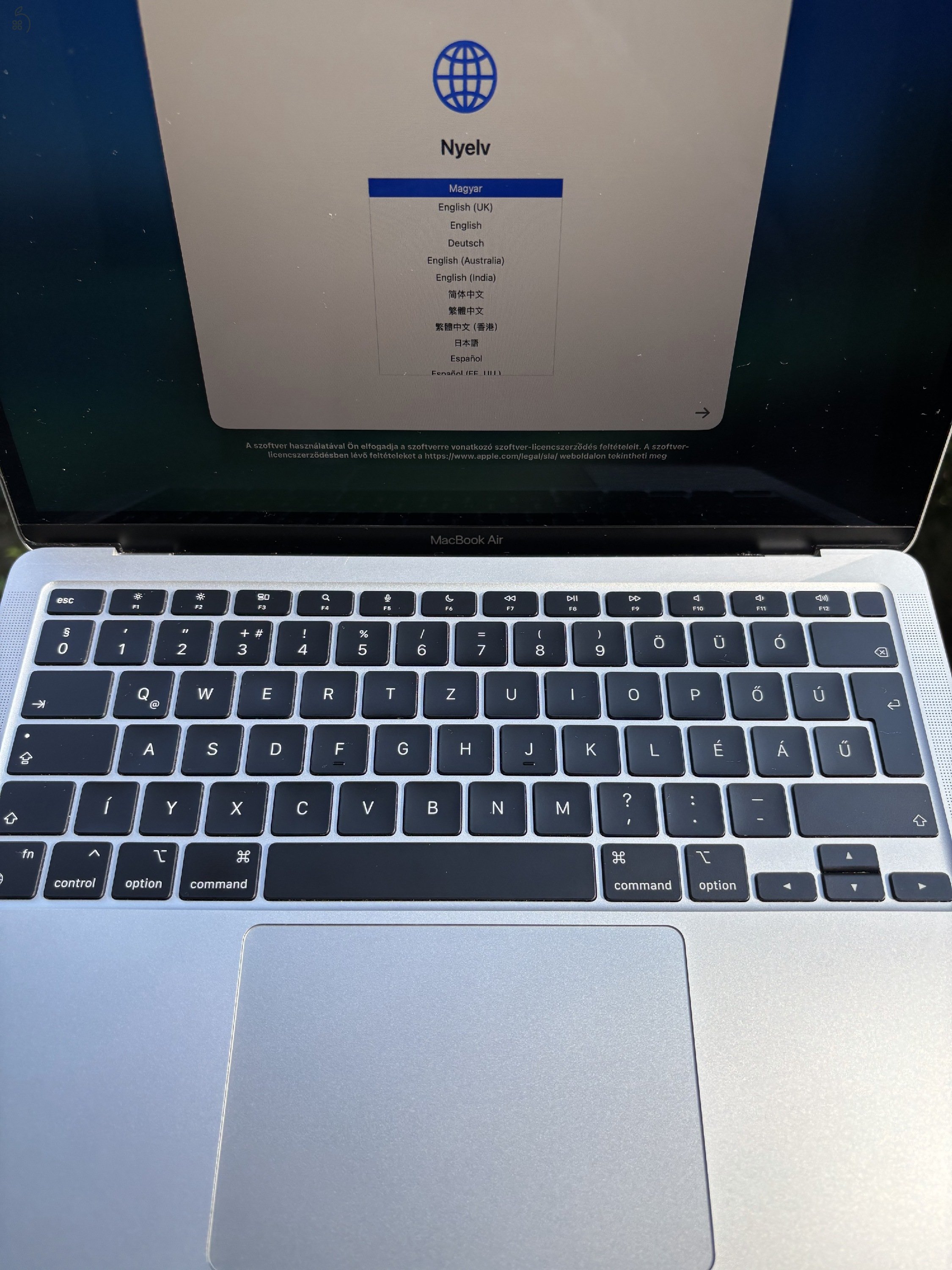 Apple MacBook Air (M1, 2020) 13” 8GB / 512GB, magyar billentyűzet, szép állapot