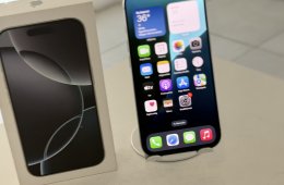 iPhone 16 Pro 256GB Független Mint Az Új/1 hónap gar./Akku 93%/p4971