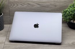 MacBook Air 2020 M1 13” 256GB 2 ÉV Garanciával