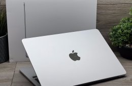 Hibátlan MacBook Air 2022 M2 13” 256GB 8GB 2 ÉV Garanciával 94%