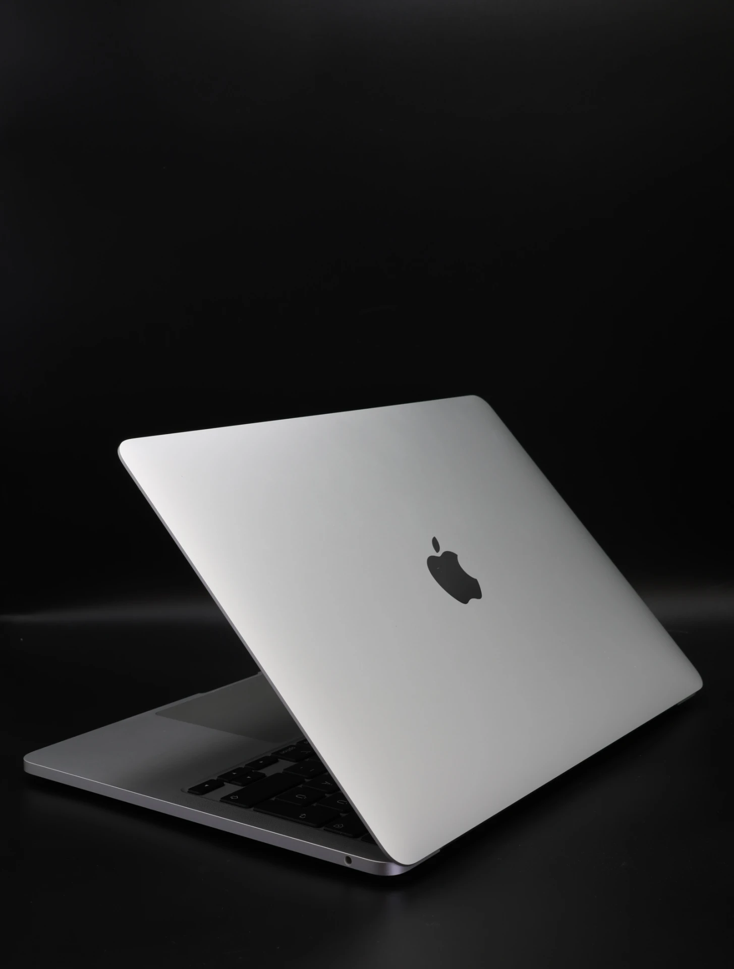 Apple MacBook Pro 13″ Touch Bar 2020 M1 512 GB Silver akku - 12 HÓ GARANCIA