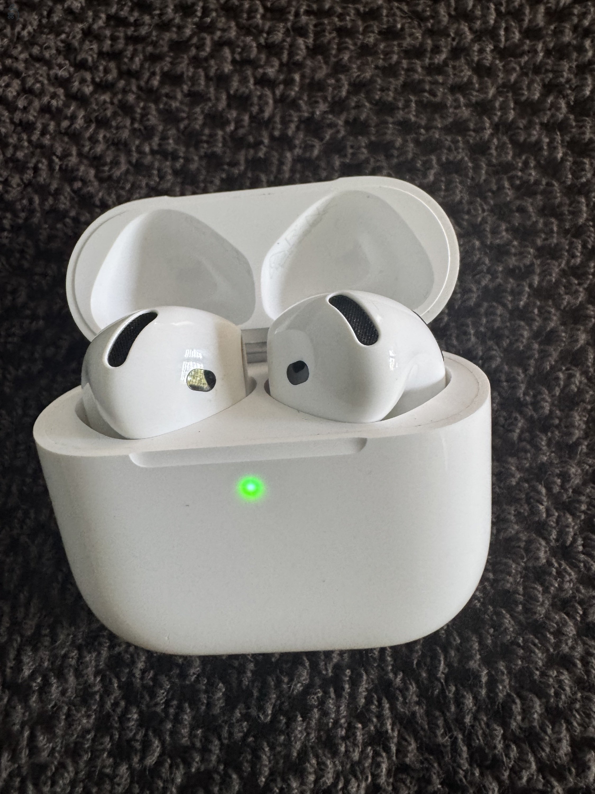 Eredeti Airpods 4