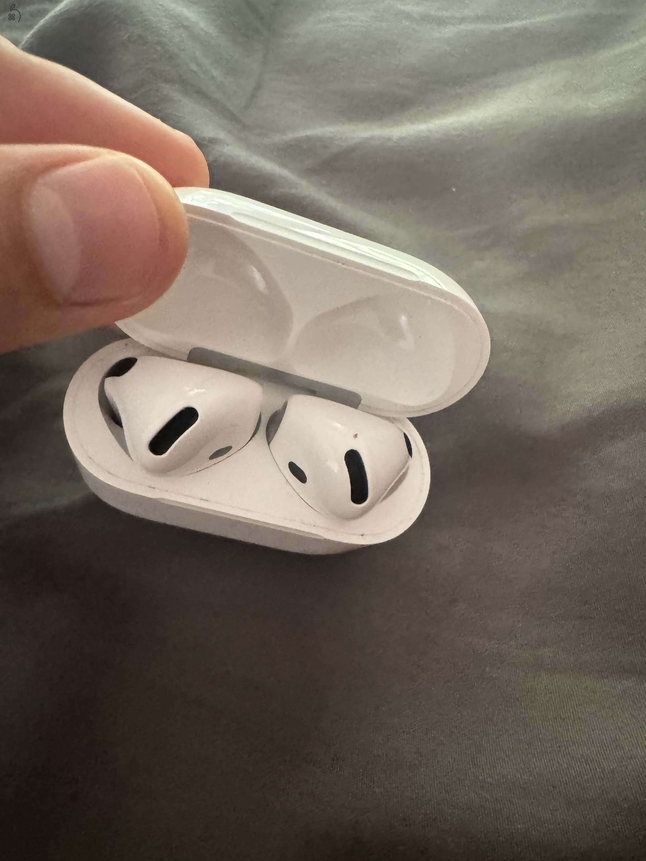 Eredeti Airpods 4