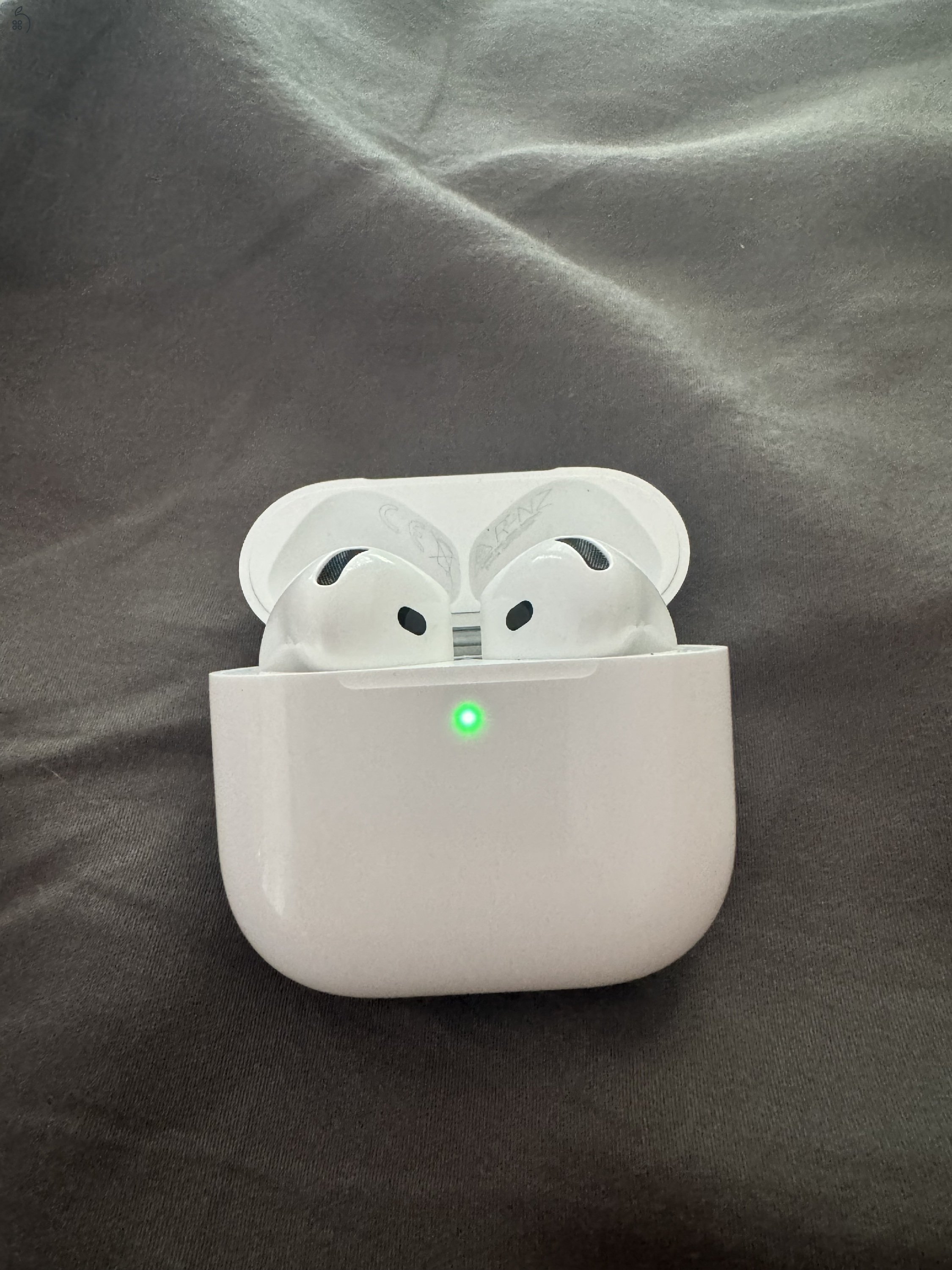 Eredeti Airpods 4