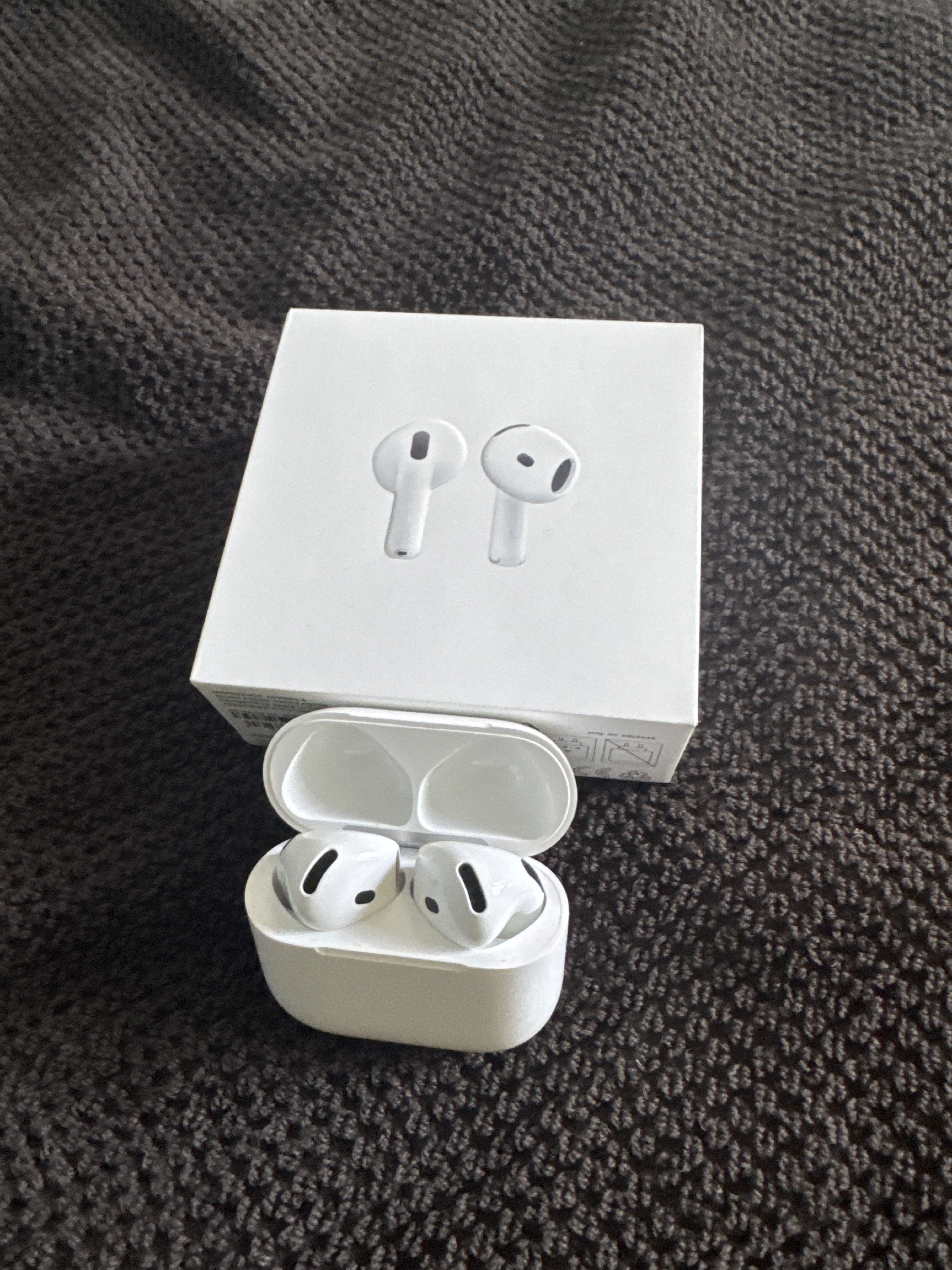 Eredeti Airpods 4