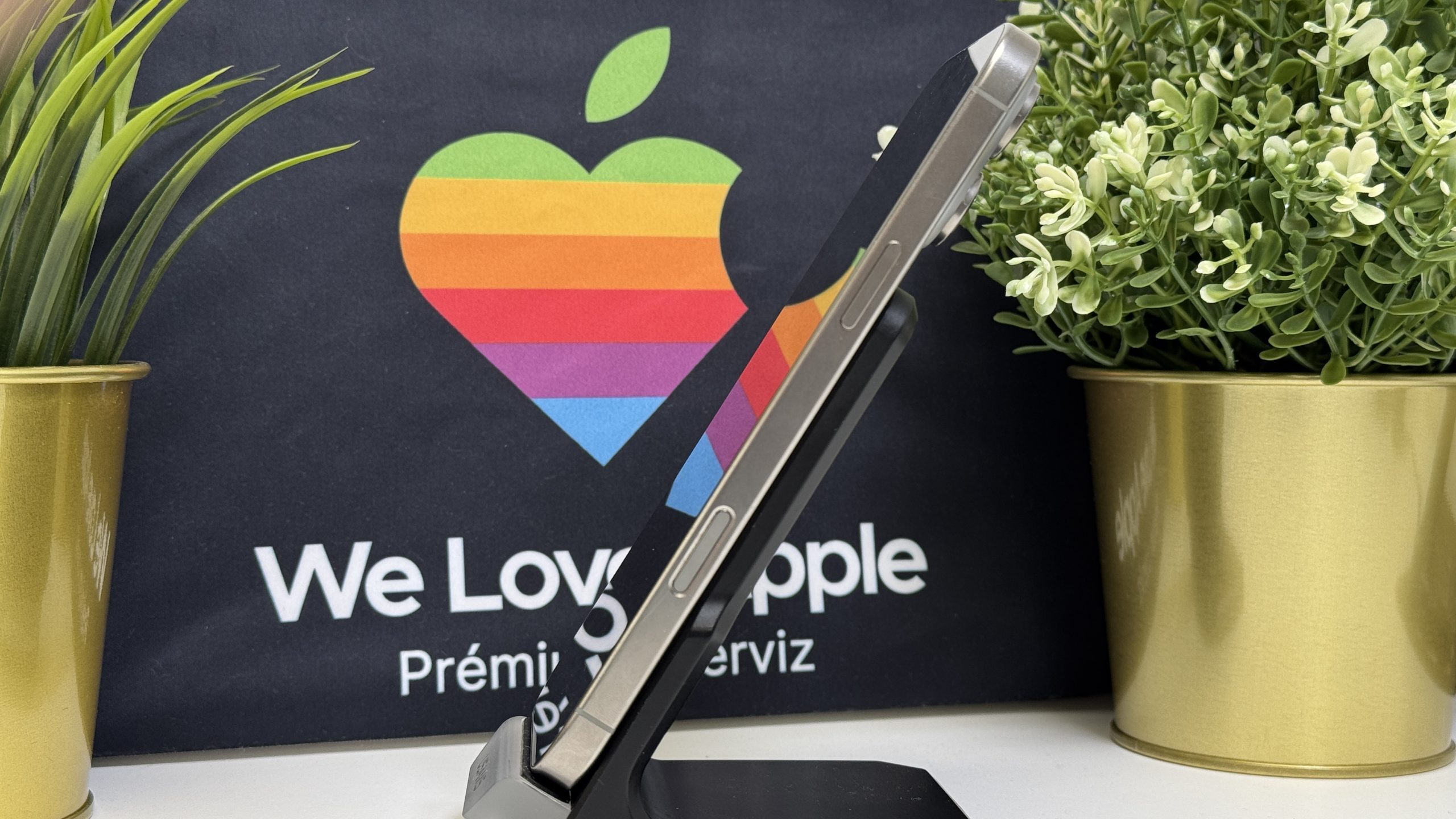 iPhone 16 Pro Max 256GB, Natúr Titán, Független, Számla, 2 Év Garancia, 89%