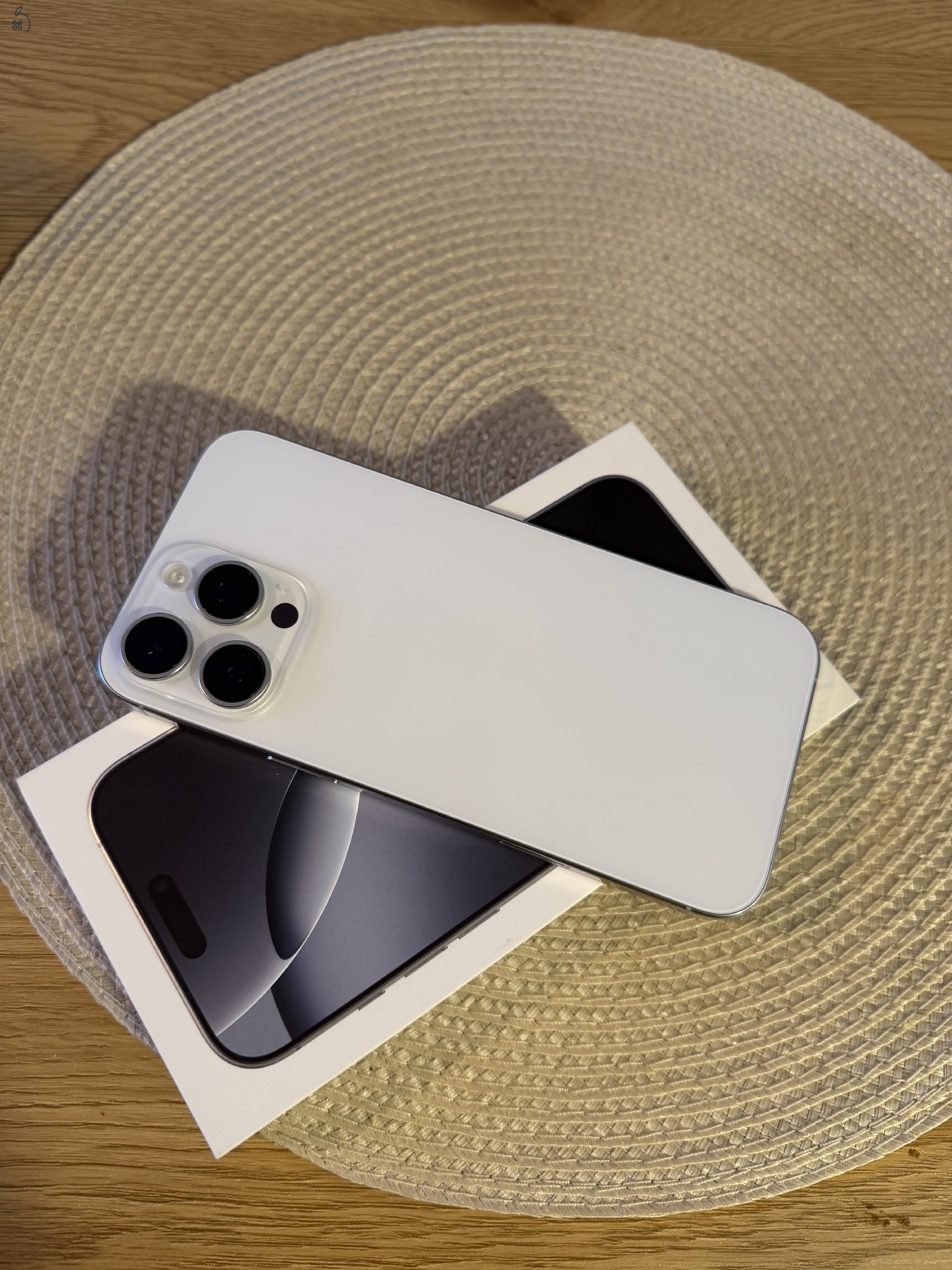 iPhone 16 Pro Max White Titanium