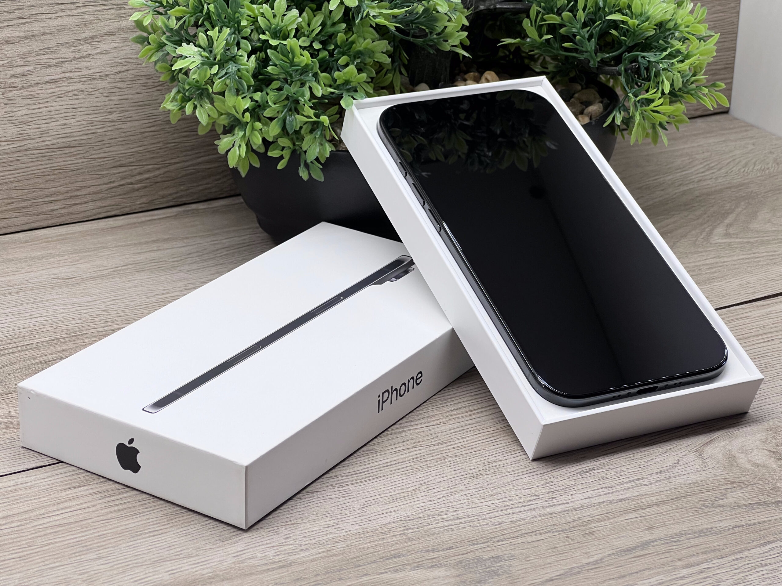 Hibátlan iPhone Air Space Black 256GB 2 ÉV Garanciával 96%