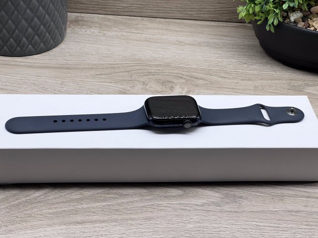 Apple Watch S8 Midnight 45mm 2 ÉV Garanciával