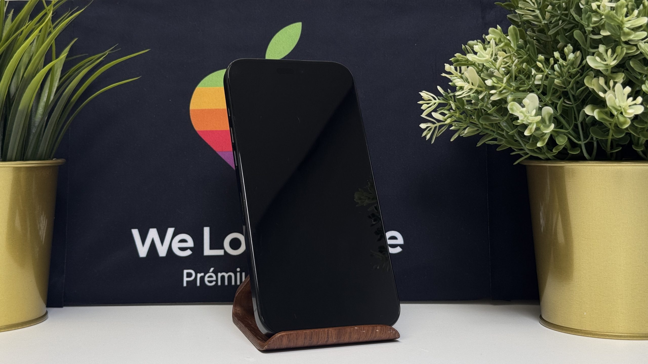 iPhone 16 Pro Max 512GB, Fekete Titán, Független, Számla, 2 Év Garancia, 97%