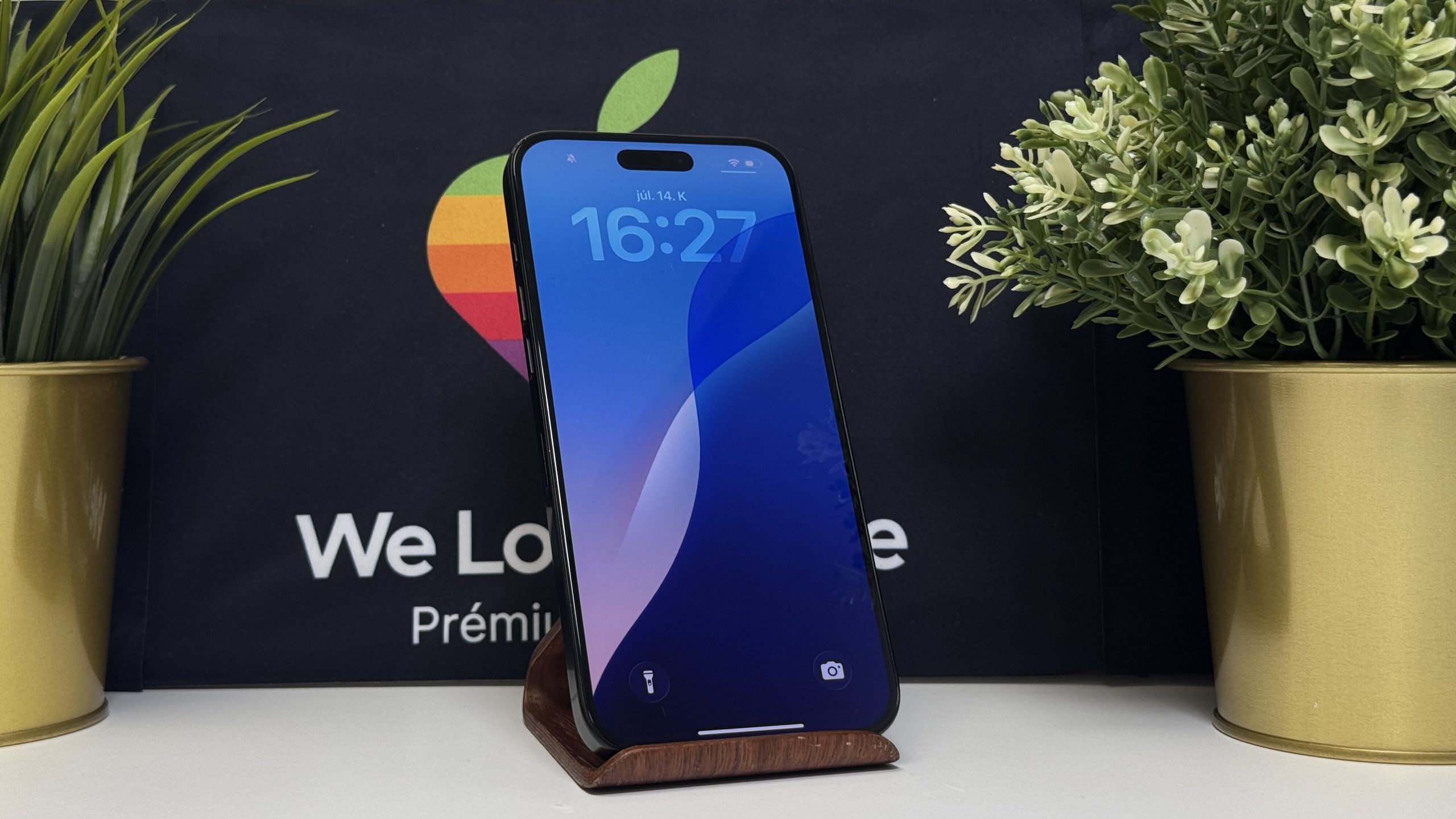 iPhone 16 Pro Max 512GB, Fekete Titán, Független, Számla, 2 Év Garancia, 97%