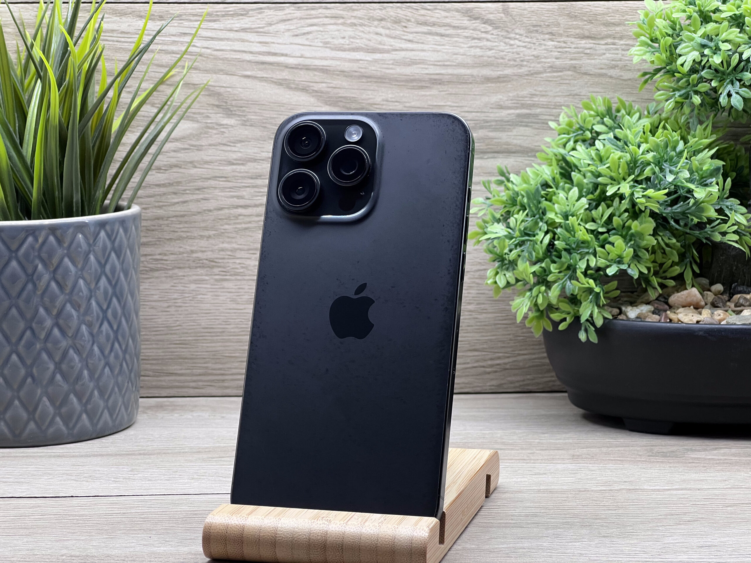 iPhone 15 Pro Max Black Titanium 256GB 2 ÉV Garanciával 91%