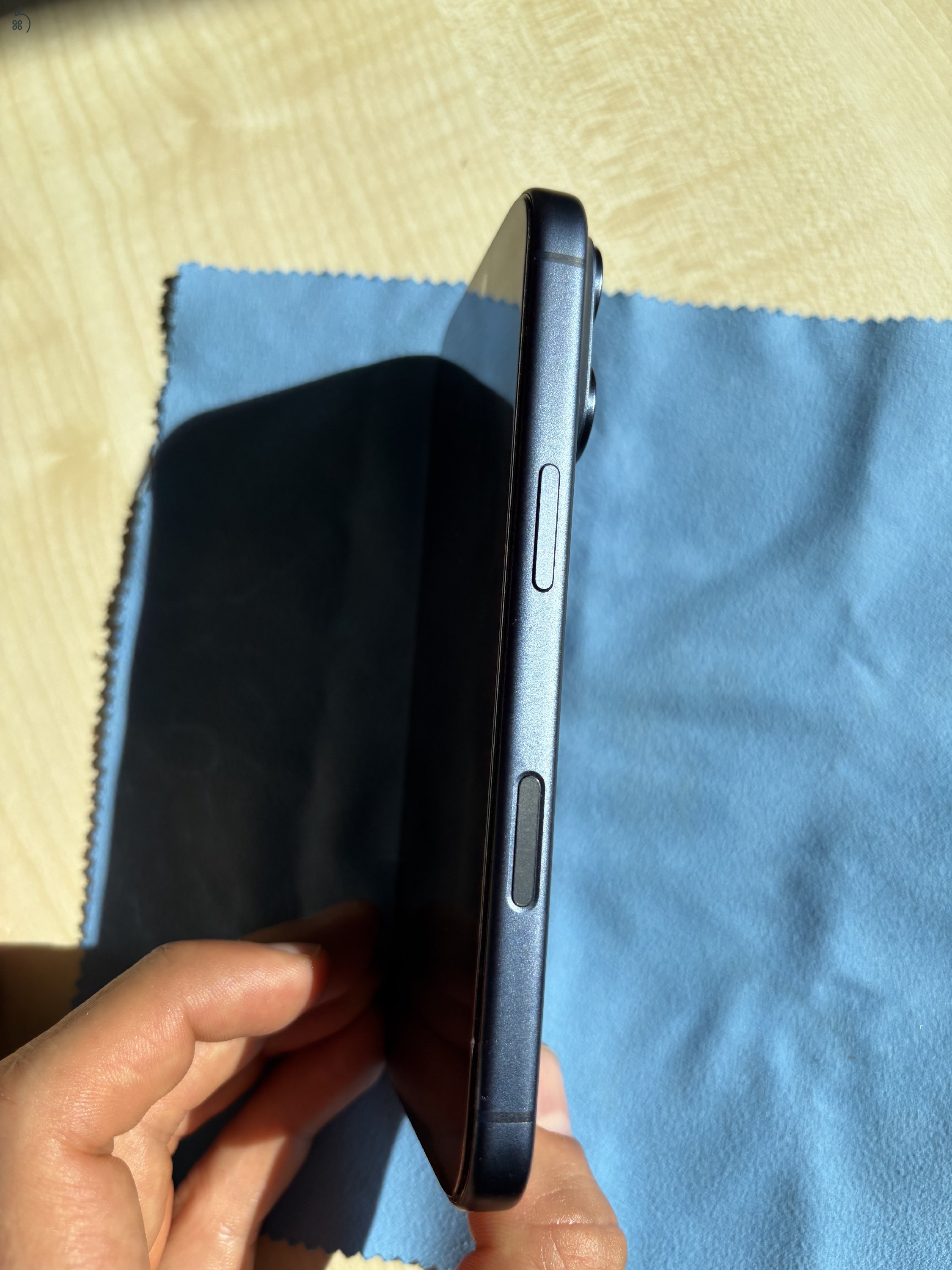 iPhone 17 Pro Deep Blue, 256 GB, Újszerű
