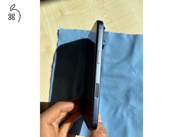 iPhone 17 Pro Deep Blue, 256 GB, Újszerű