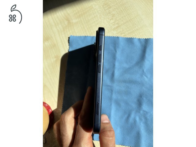 iPhone 17 Pro Deep Blue, 256 GB, Újszerű