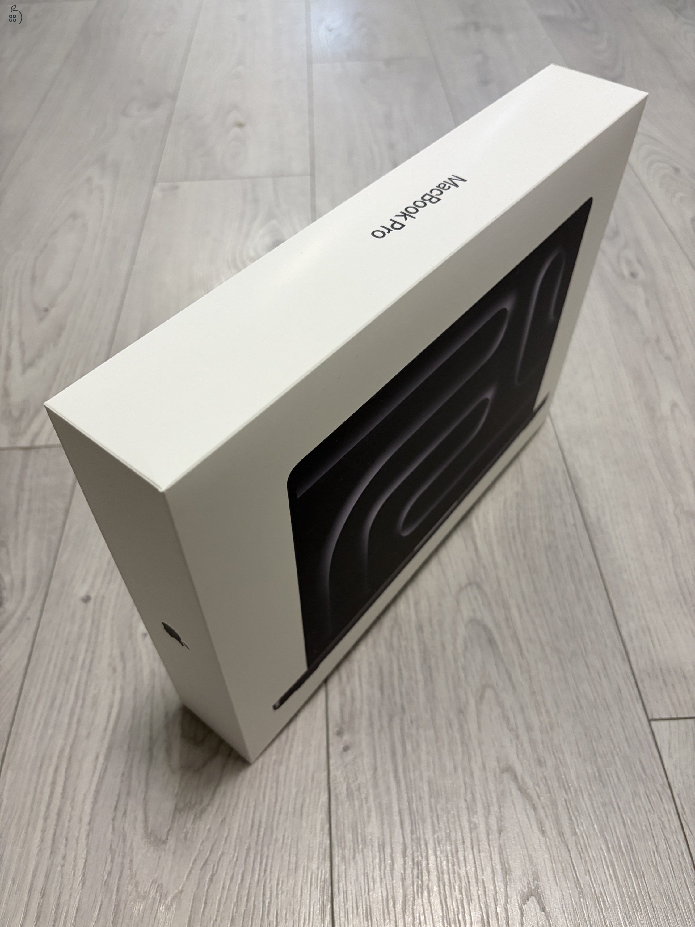MacBook 14” Pro M5 