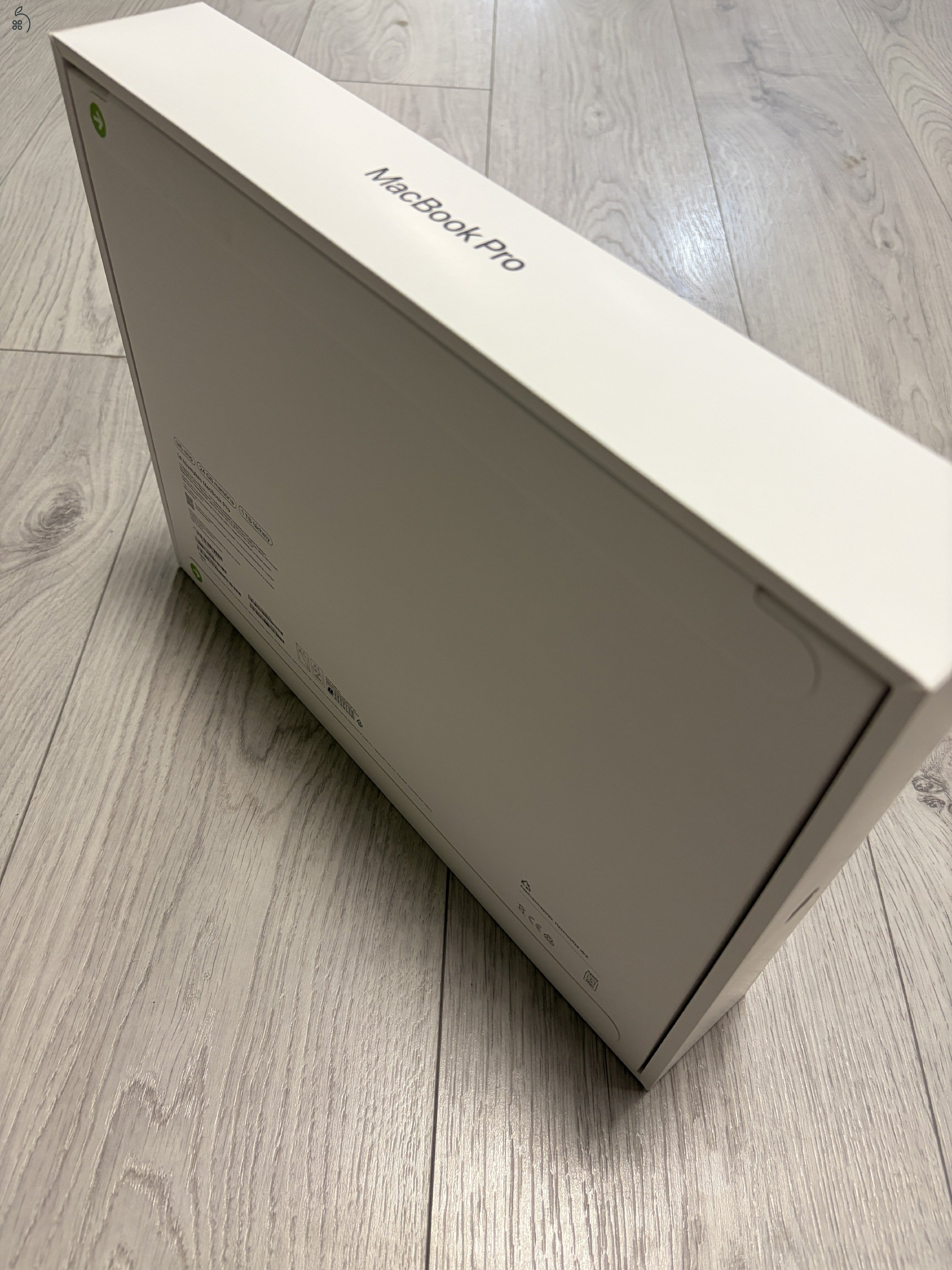 MacBook 14” Pro M5 