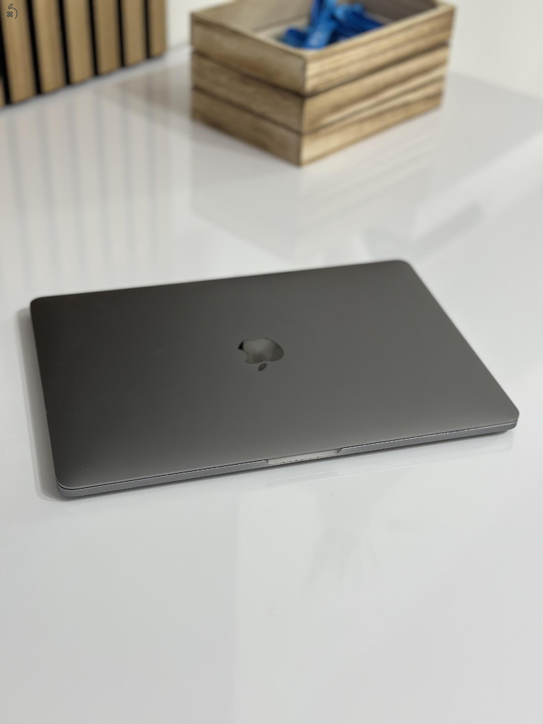 MacBook Pro 13